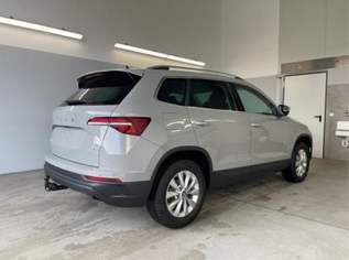Karoq Selection 150PS TDI DSG 4x4 AHK+Navi+AC..., 45231 €, Auto & Fahrrad-Autos in 6844 Gemeinde Altach