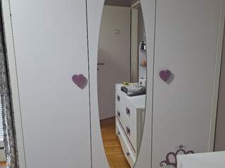 Kleiderschrank Kinderzimmer , 120 €, Marktplatz-Sammlungen & Haushaltsauflösungen in 1210 Floridsdorf Kleiderschrank Kinderzimmer , 120 €, Marktplatz-Sammlungen & Haushaltsauflösungen in 1210 Floridsdorf
