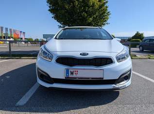 KIA Ceed SW, 20 Jahre Österreich Paket Plus Edition, EZ 03/2016, ca. 92000km Kombi / Family Van KIA Ceed SW, 20 Jahre Österreich Paket Plus Edition, EZ 03/2016, ca. 92000km Kombi / Family Van