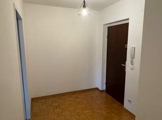 Helle 2-Zimmer Wohnung