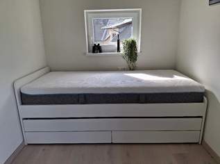 IKEA SLÄKT Bettgestell, Unterbett + Aufbewahrung, weiß, 90x200 cm, mit Matratzen und Lattenroste, 220 €, Haus, Bau, Garten-Möbel & Sanitär in 9771 Berg im Drautal