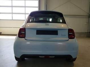 500e Passion 95 PS-AndroidAuto-AppleCarPlay-V..., 21558 €, Auto & Fahrrad-Autos in 6844 Gemeinde Altach