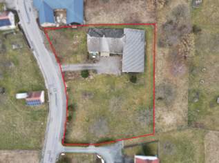 Großzügige Liegenschaft mit Wohnhaus, Halle und 2.427 m² Grund in Litzelsdorf