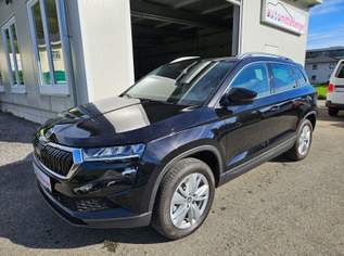 Karoq 4x4 Selection TDI DSG ""AHV, ACC, Navi, Kamera, 42790 €, Auto & Fahrrad-Autos in 6800 Gisingen