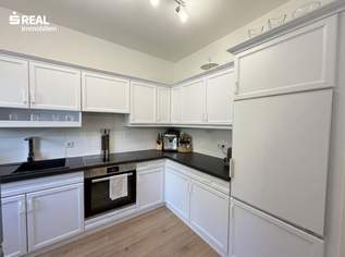 Moderne Maisonettewohnung auf drei Ebenen mit Balkon, Klimaanlage und eigenem Stellplatz, 325000 €, Immobilien-Wohnungen in 7100 Gemeinde Neusiedl am See Moderne Maisonettewohnung auf drei Ebenen mit Balkon, Klimaanlage und eigenem Stellplatz, 325000 €, Immobilien-Wohnungen in 7100 Gemeinde Neusiedl am See