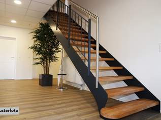 Einfamilien-Doppelhaushälfte mit Stellplatz und Garten, 577600 €, Immobilien-Häuser in Oberösterreich