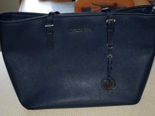 Original MICHAEL KORS Ledertasche - Shopper QUINN, 169 €, Kleidung & Schmuck-Taschen & Koffer in 3370 Gemeinde Ybbs an der Donau Original MICHAEL KORS Ledertasche - Shopper QUINN, 169 €, Kleidung & Schmuck-Taschen & Koffer in 3370 Gemeinde Ybbs an der Donau