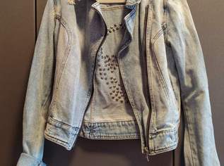 Jeansjacke , 10 €, Kleidung & Schmuck-Damenkleidung in 1100 Favoriten Jeansjacke , 10 €, Kleidung & Schmuck-Damenkleidung in 1100 Favoriten