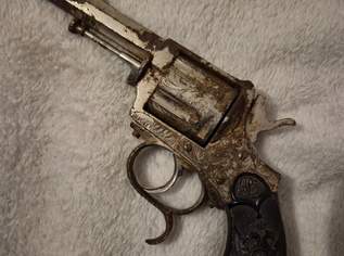 Antiker alter revolver 