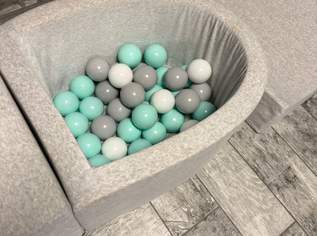 Bällebad plus Schaumstoff Bausteine