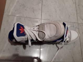 ADIDAS SNEAKERS NEUWERTIG gr 43, 99 €, Kleidung & Schmuck-Herrenkleidung in 1210 Floridsdorf ADIDAS SNEAKERS NEUWERTIG gr 43, 99 €, Kleidung & Schmuck-Herrenkleidung in 1210 Floridsdorf
