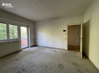 Sanierungsbedürftige 2-Zimmer-Wohnung mit Balkon in Salzburg, 199900 €, Immobilien-Wohnungen in 5020 Salzburg