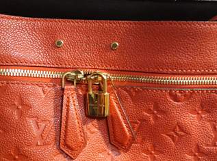 Vuitton Lederhandtasche, 1100 €, Kleidung & Schmuck-Taschen & Koffer in 1230 Liesing