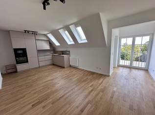 Erstbezug nach Sanierung! 2-Zimmer-Dachgeschosswohnung mit Terrasse, Balkon, Lift und Stellplatz!, 1320.83 €, Immobilien-Wohnungen in 2340 Gemeinde Mödling