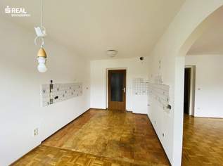 Sanierungsbedürftige 3-Zimmer-Wohnung mit Balkon, 299000 €, Immobilien-Wohnungen in 5101 Bergheim