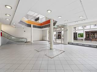 Mach diesen außergewöhnlichen Ort zu deinem! Großzügige Fläche in Bestlage von Wiener Neustadt | Zwei Etagen | Rolltreppe und Lift, 9700 €, Immobilien-Gewerbeobjekte in Niederösterreich Mach diesen außergewöhnlichen Ort zu deinem! Großzügige Fläche in Bestlage von Wiener Neustadt | Zwei Etagen | Rolltreppe und Lift, 9700 €, Immobilien-Gewerbeobjekte in Niederösterreich