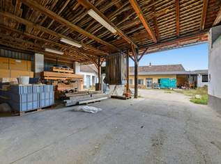 Vielseitige Gewerbe- und Wohnliegenschaft: diverse Hallenflächen, Wohngebäude und ein großzügiges Grundstück!, 349000 €, Immobilien-Häuser in 2034 Großharras