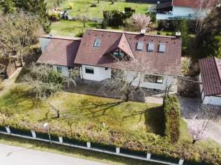 Großzügige Liegenschaft | attraktives Einfamilienhaus mit Galerie|1.706 m² Grundstück | 2 Garagen!, 690000 €, Immobilien-Häuser in 2822 Föhrenau