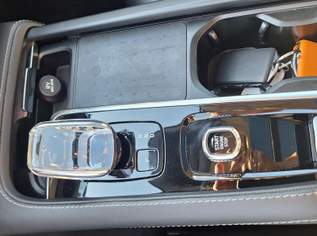 XC90 Recharge Ultimate, T8 AWD Plug-in Hybrid, Ele, 54990 €, Auto & Fahrrad-Autos in 6020 Innsbruck