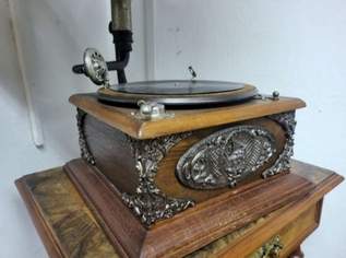 Original grosse His Master's Grammophon aus den 30er Jahren. Funktioniert