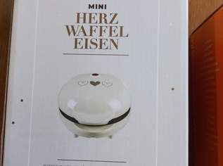 Schokolade Fondueset,  Waffeleisen, essig und Öl Karaffe , 25 €, Marktplatz-Sammlungen & Haushaltsauflösungen in 6136 Gemeinde Pill