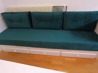 251 cm lange Sofa; Staufläche + Liegefläche und 3 weiche Polster (gleiches kleineres Couch auch vorhanden!), 399 €, Haus, Bau, Garten-Möbel & Sanitär in 1100 Favoriten