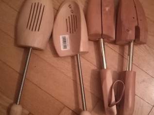 2x Holz Schuhspanner (Gr. 42-43), 10 €, Kleidung & Schmuck-Herrenkleidung in 1170 Hernals