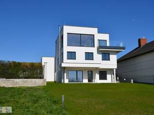 MODERNE VILLA MIT TRAUMHAFTEN FERNBLICK IN NEUSIEDL AM SEE - EINE ALTERNATIVE ZU SCHWECHAT, 1295000 €, Immobilien-Häuser in 2320 Schwechat