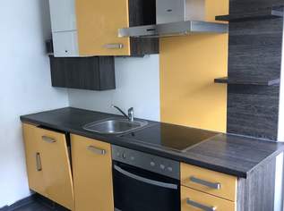 Gemütliche 3-Zimmer-Wohnung mit Balkon!, 810 €, Immobilien-Wohnungen in 2020 Hollabrunn