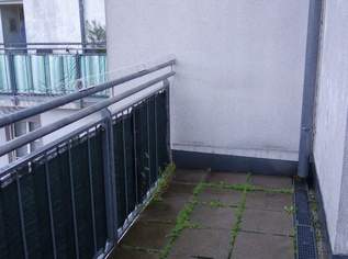Preiswerte Dachwohnung - Charmante 64,70m2 Eigentumswohnung mit 5,42 m2 Terrasse - Nähe U3, 249000 €, Immobilien-Wohnungen in 1110 Simmering