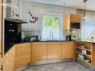 Modernes Einfamilienhaus mit acht Zimmern, 776000 €, Immobilien-Häuser in 5111 Bürmoos