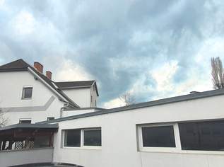 Zwei Wohneinheiten + Vereinsbereich in Wr. Neustadt – Ideal für Familien oder Investoren, 369000 €, Immobilien-Häuser in Niederösterreich