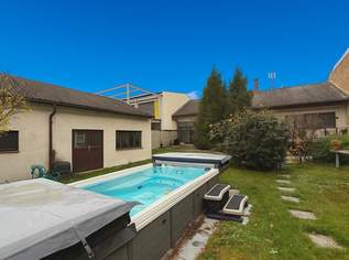 EINFAMILIENHAUS MIT VIEL POTENZIAL I GRÜNRUHELAGE I großzügiger Garten mit Swimming-Whirlpool I Infrarotkabine I Garage mit 3 Stellplätzen I Weinkeller, 429000 €, Immobilien-Häuser in 2421 Kittsee EINFAMILIENHAUS MIT VIEL POTENZIAL I GRÜNRUHELAGE I großzügiger Garten mit Swimming-Whirlpool I Infrarotkabine I Garage mit 3 Stellplätzen I Weinkeller, 429000 €, Immobilien-Häuser in 2421 Kittsee