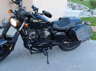 Hyosung Cruise 125 schaut aus wie eine Harley-Davidson, 2950 €, Auto & Fahrrad-Motorräder in 8081 Empersdorf