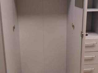 Schrank, 130 €, Haus, Bau, Garten-Möbel & Sanitär in 6890 Lustenau