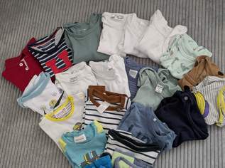 Set aus Bodys und Shirts in 68 und 74, 10 €, Kindersachen-Kindermode in 4060 Leonding Set aus Bodys und Shirts in 68 und 74, 10 €, Kindersachen-Kindermode in 4060 Leonding