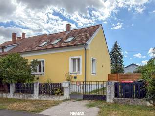 Solides Einfamilienhaus mit Potential auf großem Grundstück, 198000 €, Immobilien-Häuser in 2191 Gaweinstal