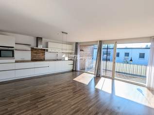 Exklusive 3-Zimmer-Dachgeschosswohnung mit Südwestbalkon und Carport in Dornbirn - Perfekt für Paare!, 0 €, Immobilien-Wohnungen in 6857 Kehlegg
