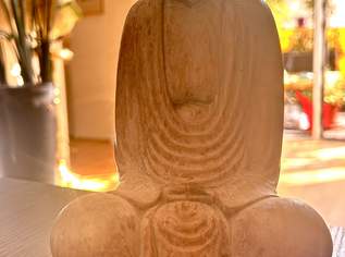Buddha Statue Holz, 15 €, Haus, Bau, Garten-Geschirr & Deko in 1020 Leopoldstadt
