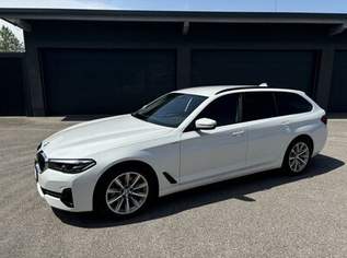 520d xDrive Tour. ACC AHK Keyl. Sitzmemory RFK 18'', 35870 €, Auto & Fahrrad-Autos in 5280 Braunau am Inn