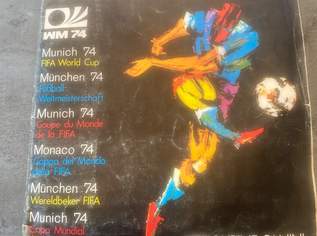 Fussballalbum München 74, 10 €, Marktplatz-Sammlungen & Haushaltsauflösungen in 7425 Gemeinde Wiesfleck