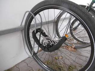 28" Vorderrad komplett, 40 €, Auto & Fahrrad-Teile & Zubehör in 1210 Floridsdorf