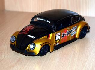 Maisto Modellauto VW Käfer (Beetle) gold/ schwarz Maßstab 1:24, 25 €, Marktplatz-Spiele, Bastelmaterial & Modellbau in 3370 Gemeinde Ybbs an der Donau