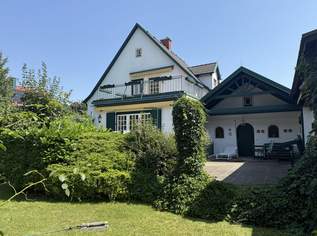 Stilvolles Haus in Bestlage von Wiener Neustadt – Großes Grundstück mit Pool, Altbaumbestand & großer Garage, 789000 €, Immobilien-Häuser in Niederösterreich
