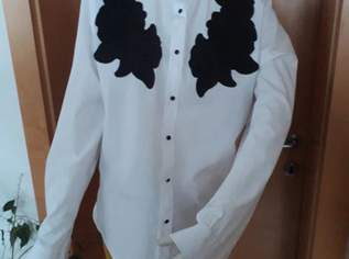 Neuwertige Bluse in Größe 40 von Zara Man, 6 €, Kleidung & Schmuck-Damenkleidung in 6600 Marktgemeinde Reutte