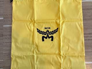 Original MCM Liz Shopper Small zum Wenden mit Pouch – Schwarz