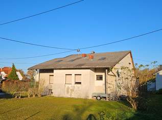 Sanierungsbedürftiges Haus mit Potenzial in attraktiver Lage - ab sofort verfügbar!, 249000 €, Immobilien-Häuser in 4470 Enns