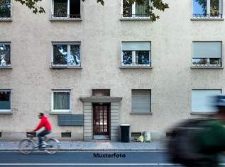 Attraktives Immobilienpaket: Wohn- und Geschäftshaus & freistehendes Einfamilienhaus, 421000 €, Immobilien-Gewerbeobjekte in 2640 Gemeinde Gloggnitz Attraktives Immobilienpaket: Wohn- und Geschäftshaus & freistehendes Einfamilienhaus, 421000 €, Immobilien-Gewerbeobjekte in 2640 Gemeinde Gloggnitz