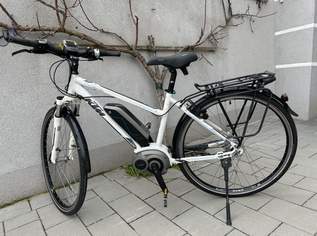 KTM e-bike Macina Cross 8, 950 €, Auto & Fahrrad-Fahrräder in 4901 Ottnang am Hausruck
