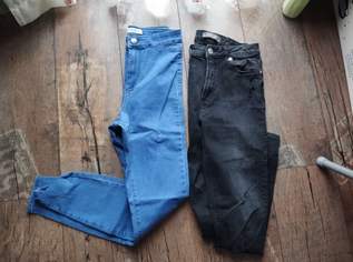 Set: 2x Damen Denim Hosen Jeans schwarz und blau Gr.36/S (Nr.117), 7 €, Kleidung & Schmuck-Damenkleidung in 8160 Weiz
